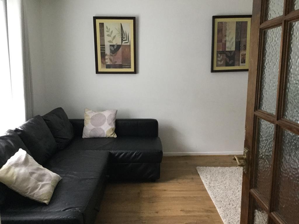 4 Bed House Next To Basildon Town Centre Villa Exteriör bild